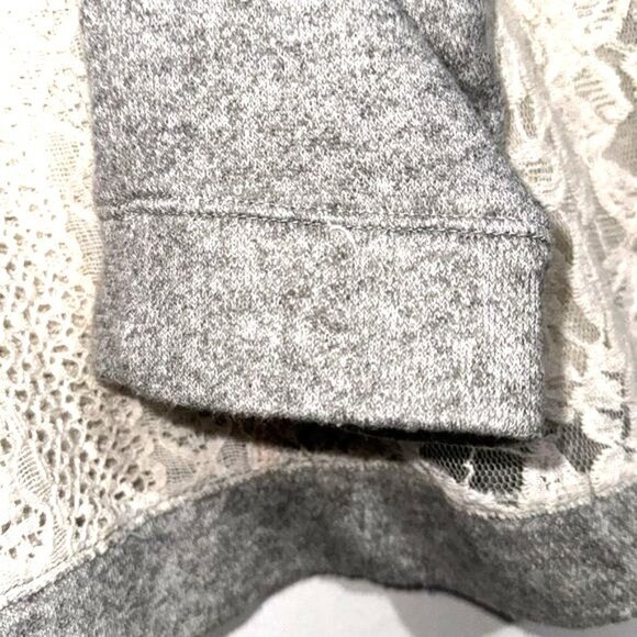 Lace Front Gray Long Sleeve Top By Jolt For Women Size XL - Picture 6 of 10